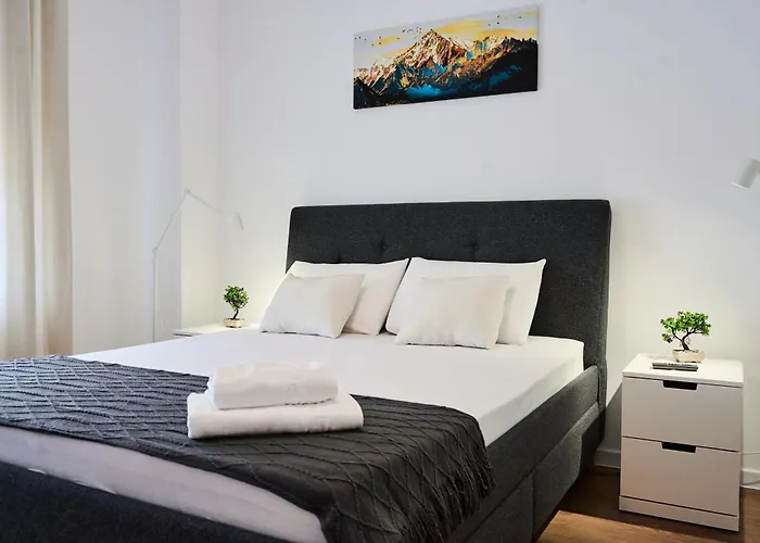 Sunset View Tudor - By Open House Apartmán Temešvár