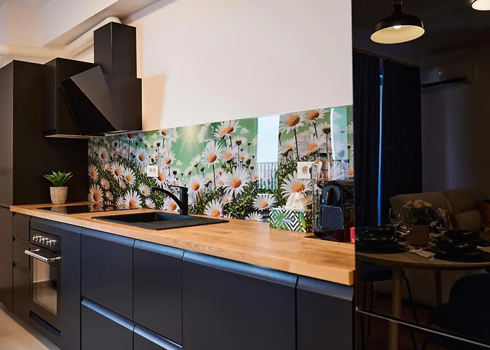 Sunset View Tudor - By Open House Apartmán