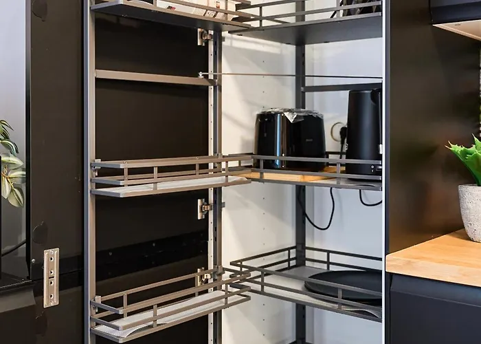 Sunset View Tudor - By Open House * Temešvár