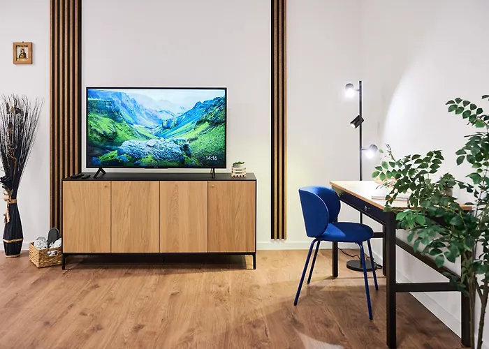 Sunset View Tudor - By Open House