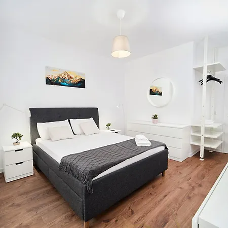 Sunset View Tudor - By Open House